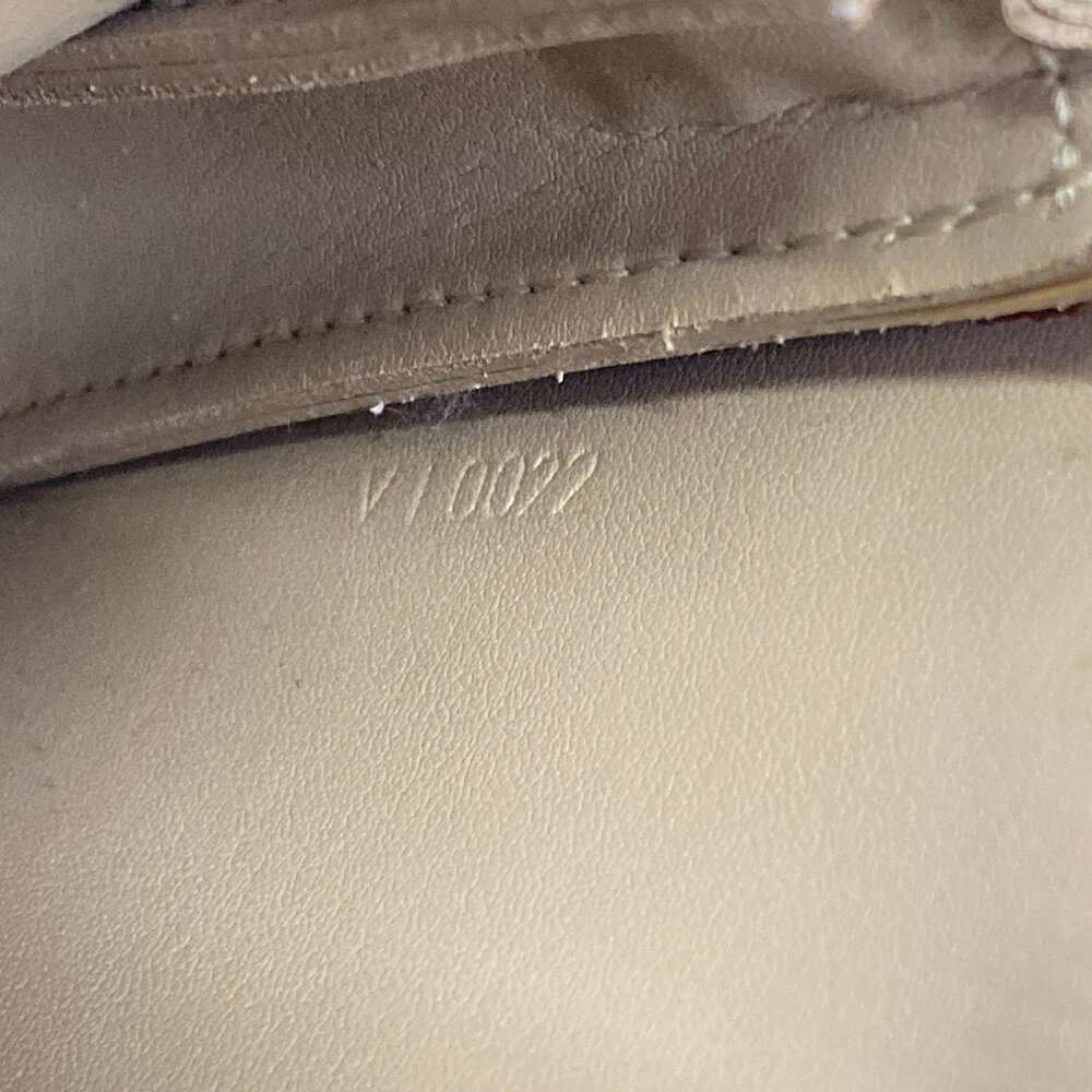 Louis Vuitton Lexington Monogram Vernis Handbag M91343 - Picture 10 of 13